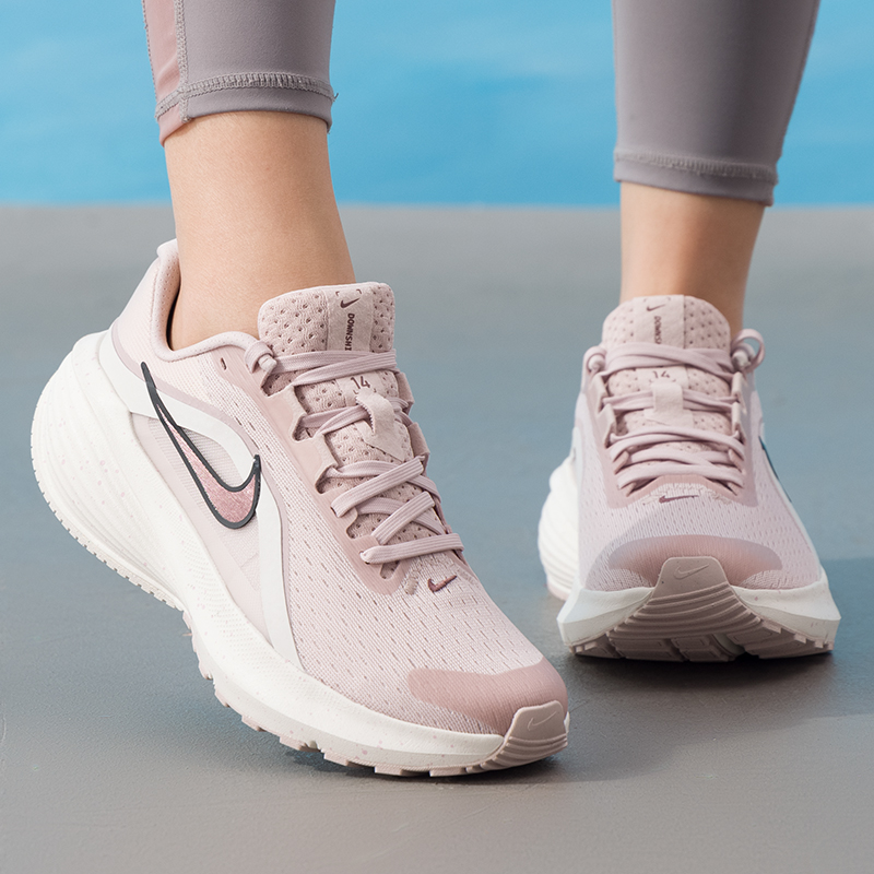 Damskie buty Nike, oryginalne, – Lightweight Road Running Shoes recenzja i cena